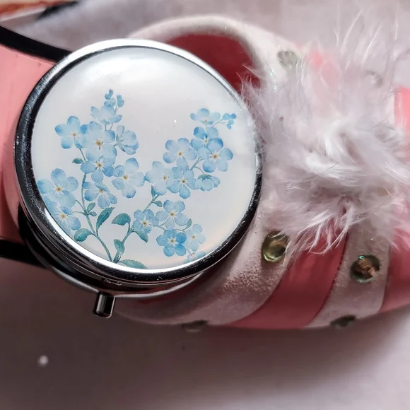 Round Mini Floral Pill Box Case - Picture 8 of 15
